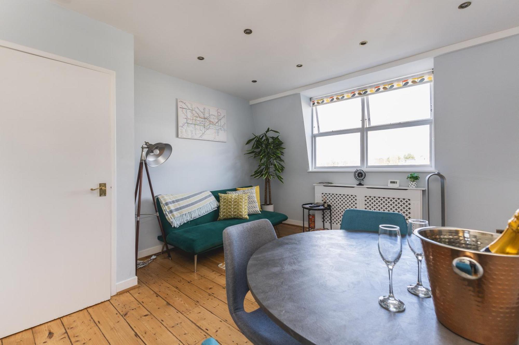 Luxurious 1-Bedroom Apartment In Kensington Λονδίνο Εξωτερικό φωτογραφία